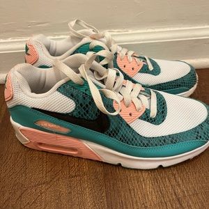 Nike Air Max 90 Washed Teal Snakeskin Big Kids size 7y (womens 8.5)